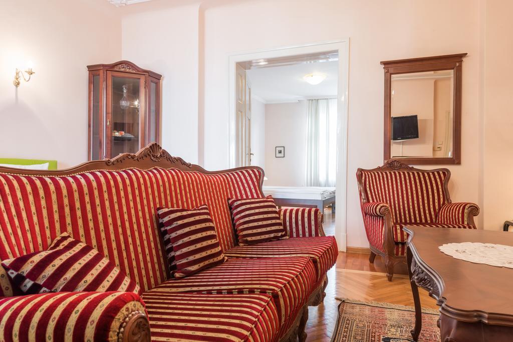 Central Belgrade Apartments 1 객실 사진