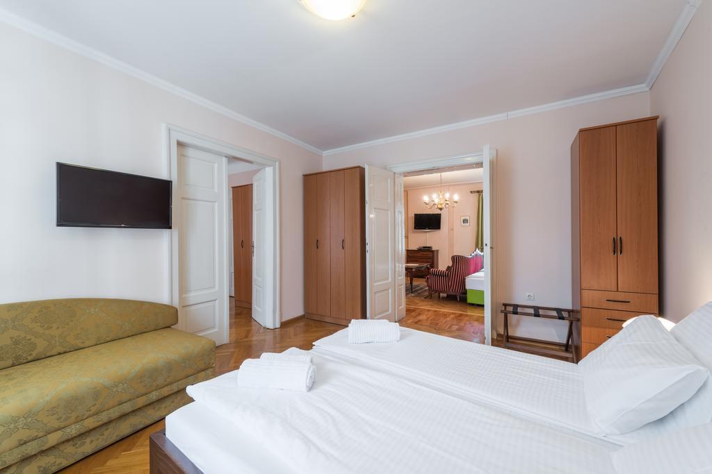 Central Belgrade Apartments 1 객실 사진