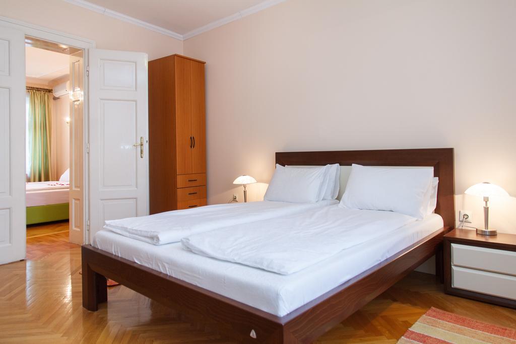 Central Belgrade Apartments 1 객실 사진